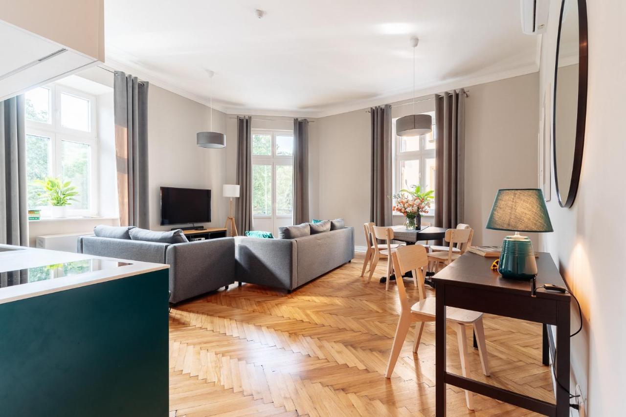 Kochanowskiego Family Apartments คราคูฟ ภายนอก รูปภาพ
